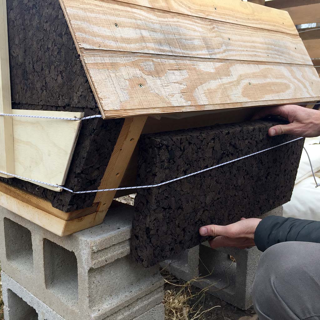 Beehive Insulation Cork Kit - Cathedral Northern Lights Hive® side